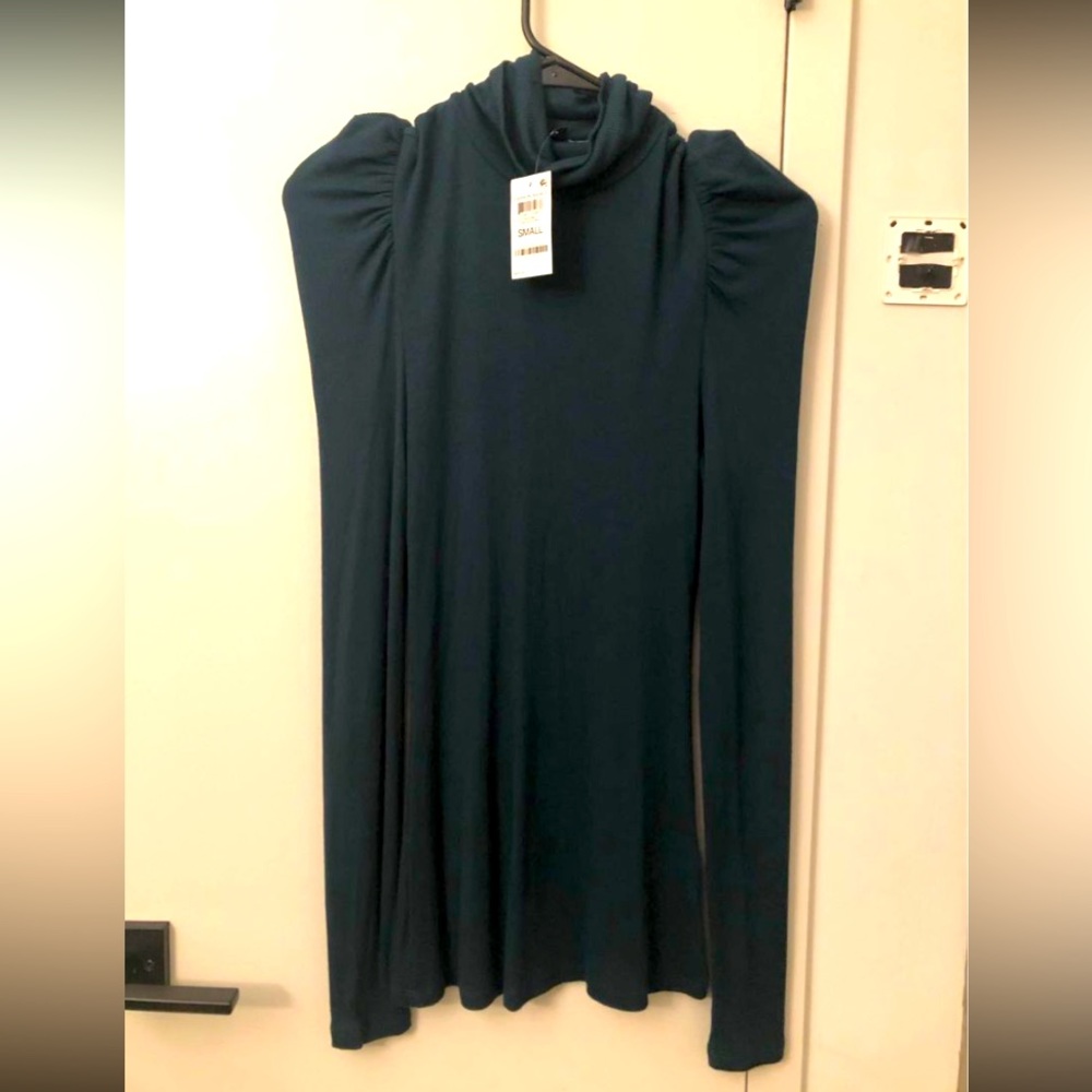 Macy’s INC Green Sweater in S